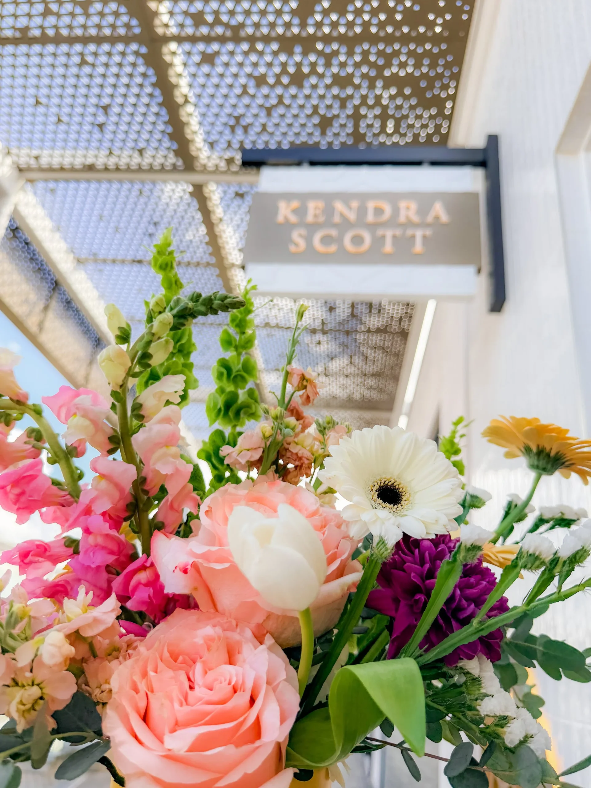 Kendra Scott Floral Bar